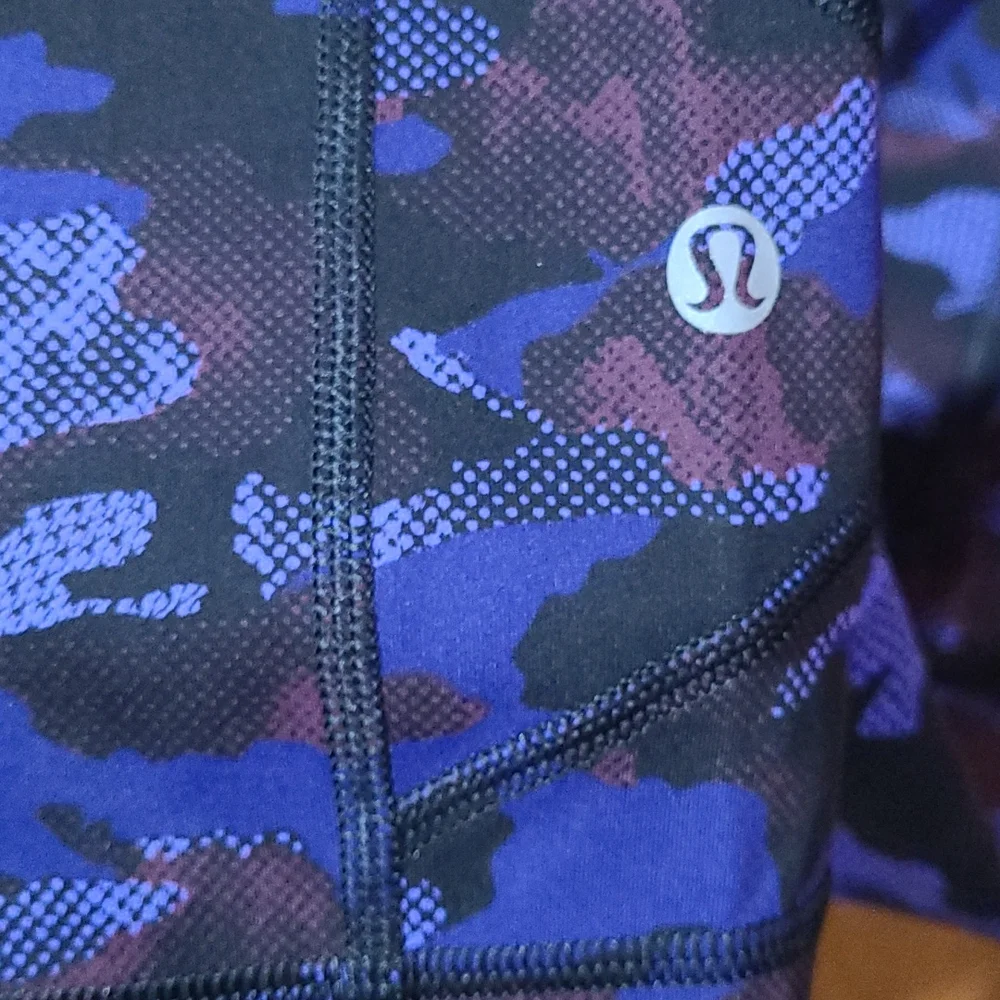 Lululemon camo leggings - Picture 3 of 7